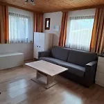 Chasa Val Bella Lägenhet *